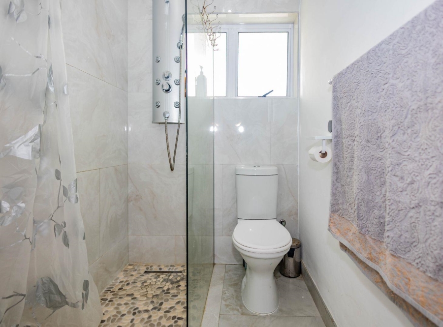 To Let 4 Bedroom Property for Rent in Eversdal Western Cape